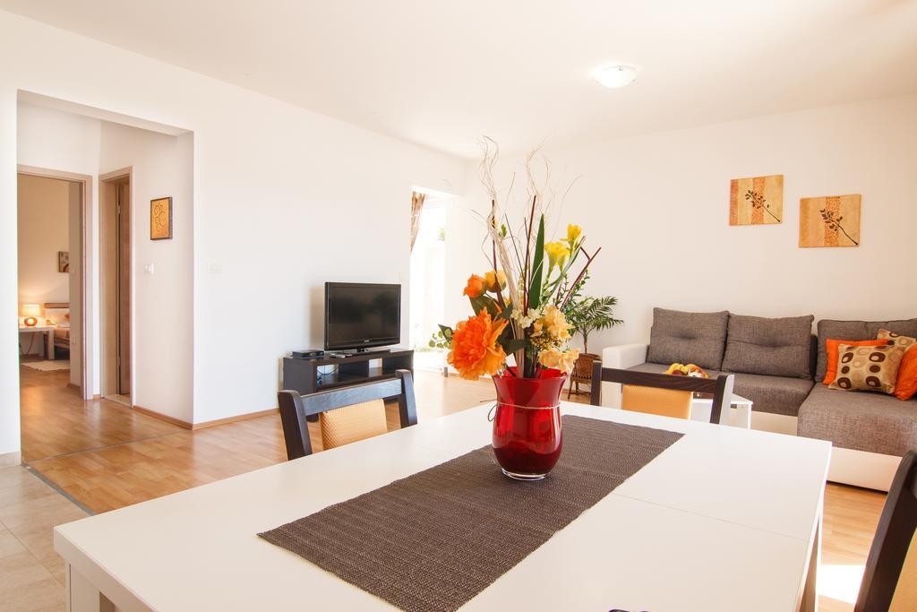Apartments Villa Stari Koko Омиш Экстерьер фото